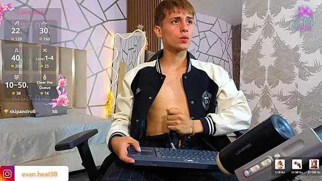 EVAN_TAY Webcam show