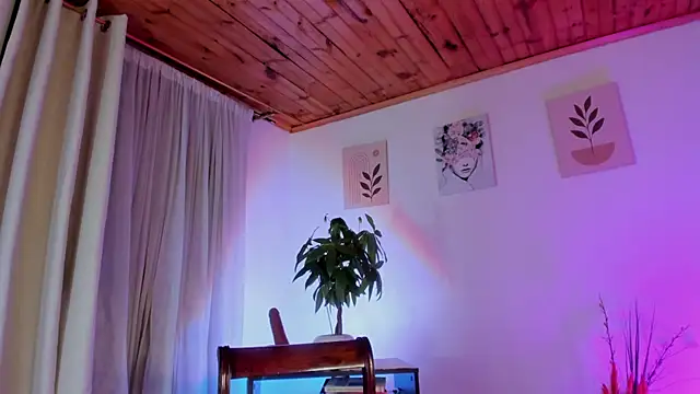 Imlauraa – Naživo XXX chat