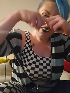 PinkTheHawk's Webcam Show