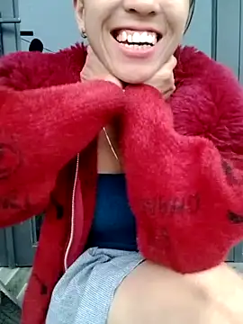 Zara-Lina Pertunjukan Webcam