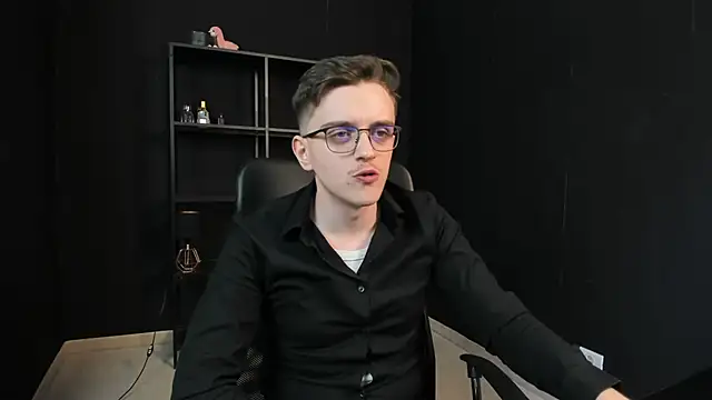 FelixStarkk 在線直播表演