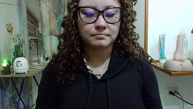 Chat XXX Live curly_greeneyed