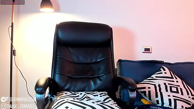 thiago_ferrari_'s Live XXX Chat