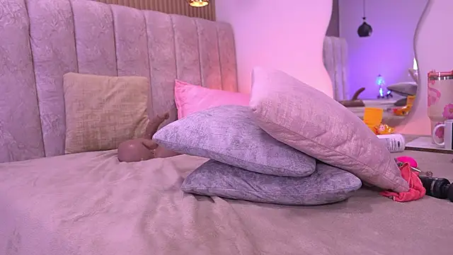 violeta_aroca's Live XXX Chat