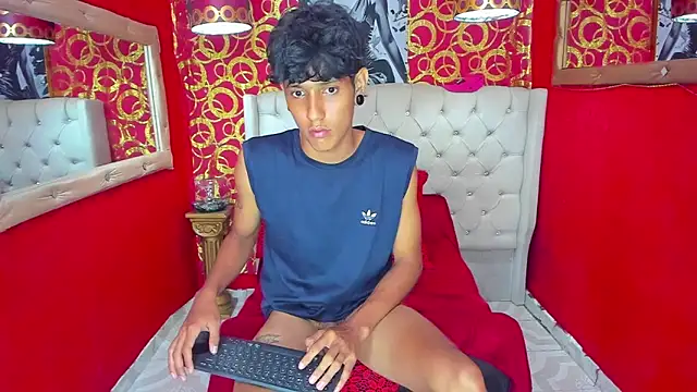 Онлайн ч ат XXX straightyoungpein