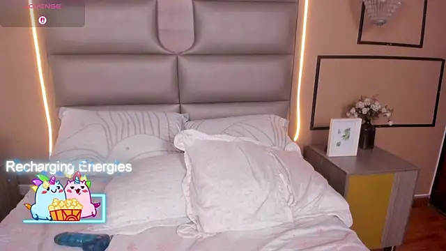CAYLINCOLLINS' Live XXX Chat