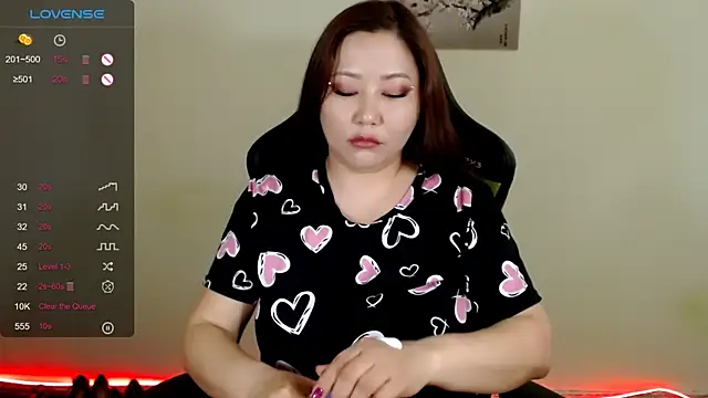 Chat +18 de LisaAsianFlower ao vivo