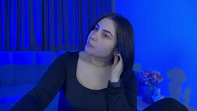 AdrianaToress Webcamshow