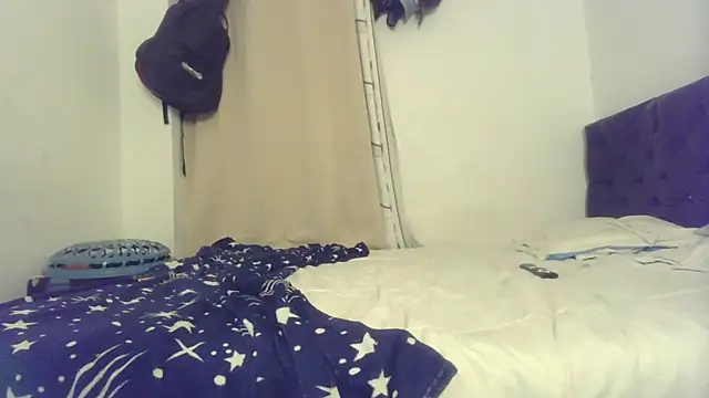 pocket_loversxxx: διαδικτυακό σόου στην κάμερα