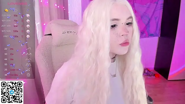 SelenaCute élő XXX-chatje