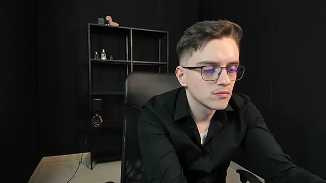 FelixStarkk 网络视讯表演