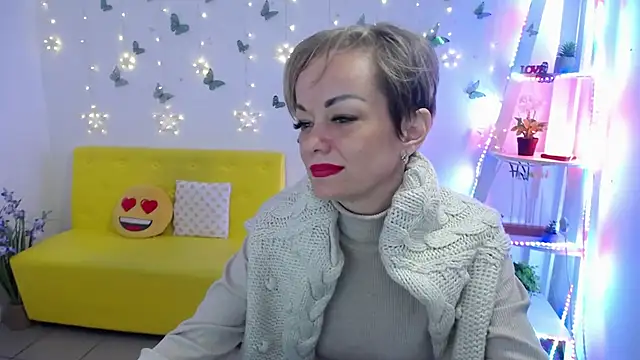 NikaMayu's Live XXX Chat