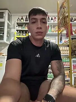 OliverWest04 élő XXX-chatje