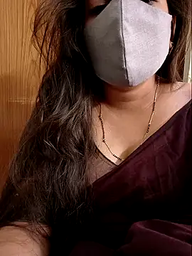 yoursana- Live XXX-chat