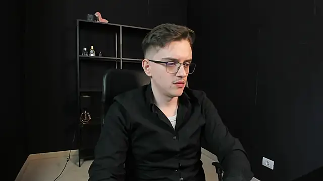 FelixStarkk 网络视讯表演