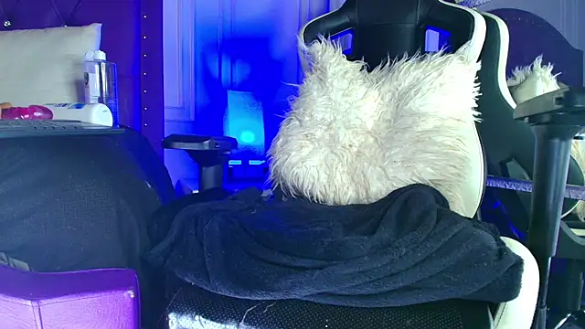 sarah_banks1 élő XXX-chatje