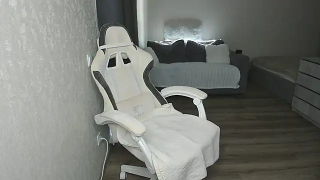 adel_miller Chat XXX live