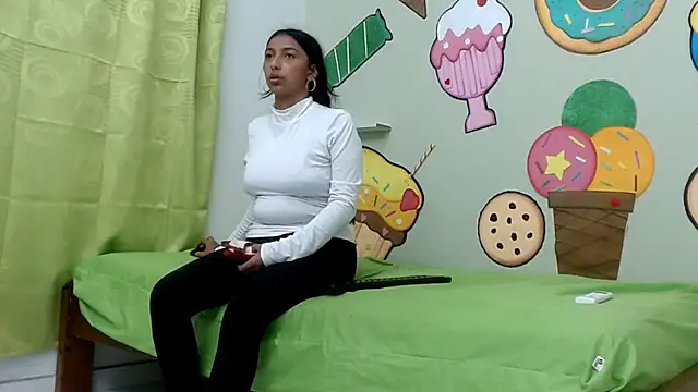 pamelaskiny20のライブXXXチャット