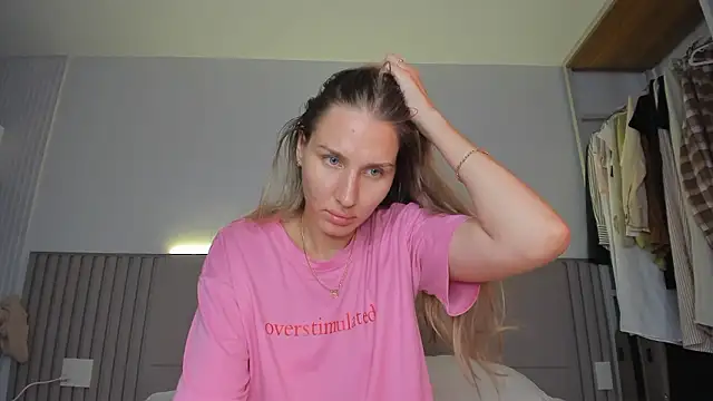SofiClimbing's Live XXX Chat