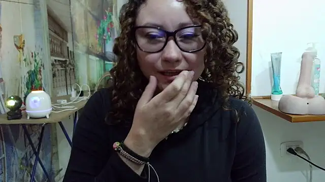 curly_greeneyed – Live XXX-chat