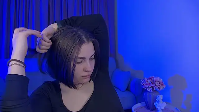 AdrianaToress' Live XXX Chat