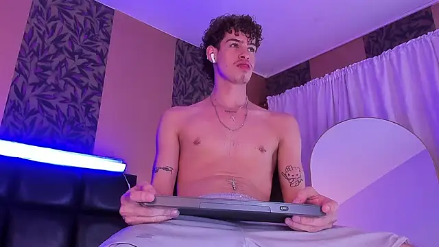 nova_salvatore Chat XXX in diretta
