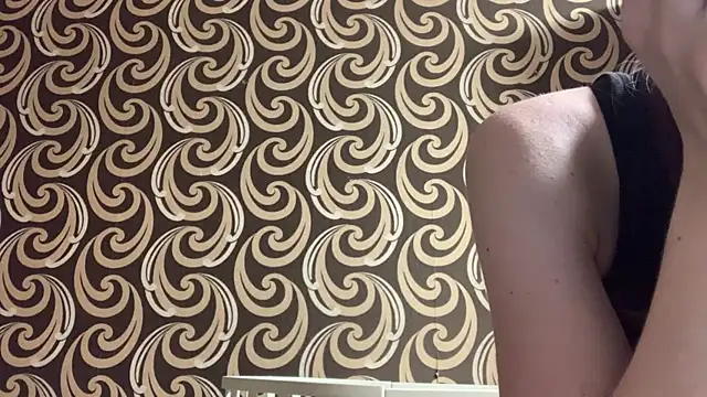 Chat XXX ao vivo de KikiAmino