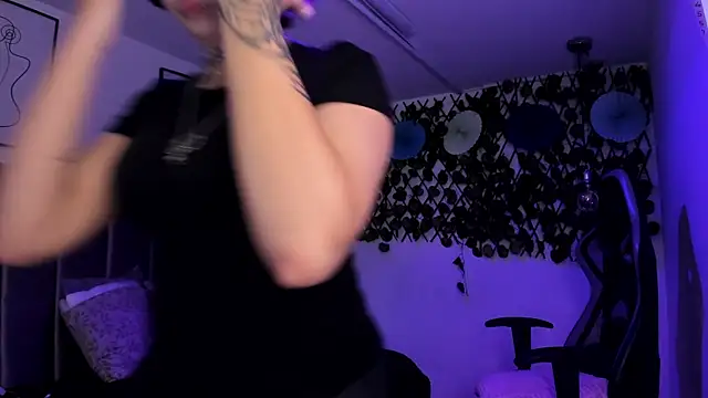 Kitty_Gang live XXX chat