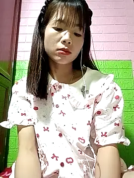 AmyLinee01 Show Webcam