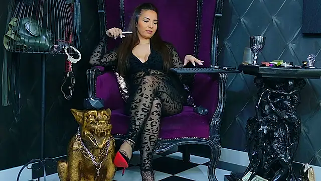 FinDomKaya Chat XXX in diretta