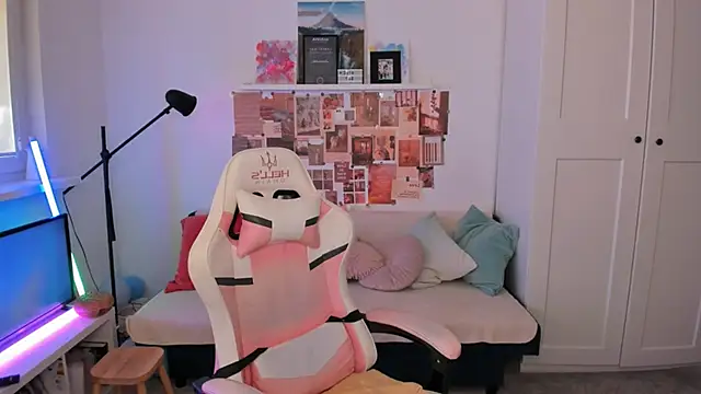 Mia_Madden 现场XXX聊天