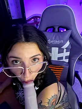 Aria_Bennett21 现场XXX聊天