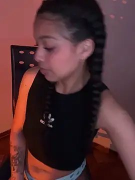 MIAHREINS' Live XXX Chat