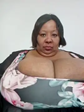 nancy111 – Naživo XXX chat