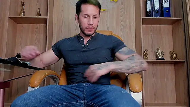 Chat XXX en directo de George_Diesell