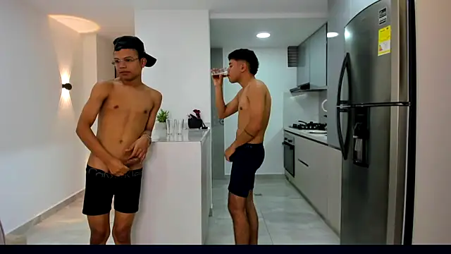 Luxury_pleasure_2's Webcam Show
