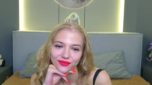 4example_Chloe Chat XXX in diretta