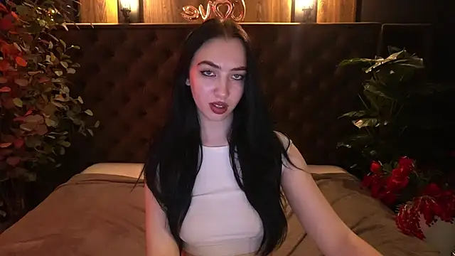 WildKittenX_'s Live XXX Chat