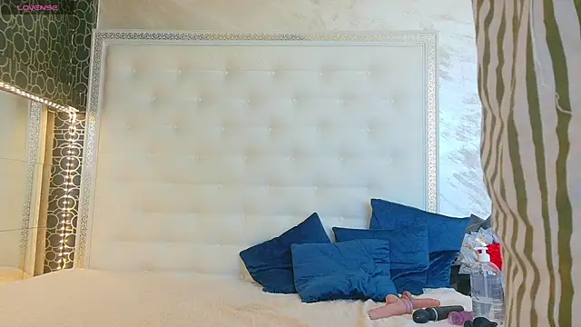 karissia – webcam-show
