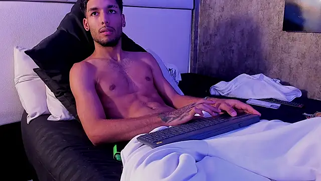 Thiagoferreti live XXX chat