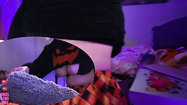 Angel-Lewd-Cake's Webcam Show