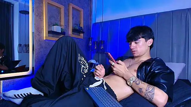 The_BossCrown webcam show