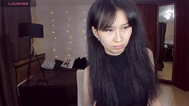 SheilaRare Adlı Modelin Canlı XXX Sohbeti