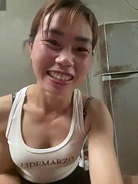meganmeo Adlı Modelin Canlı XXX Sohbeti