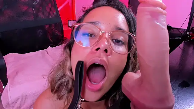 Chat XXX en directo de Olivia_Fox69