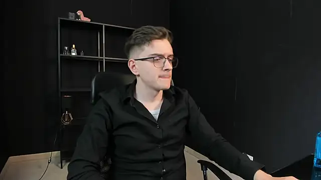 Онлайн чат XXX FelixStarkk