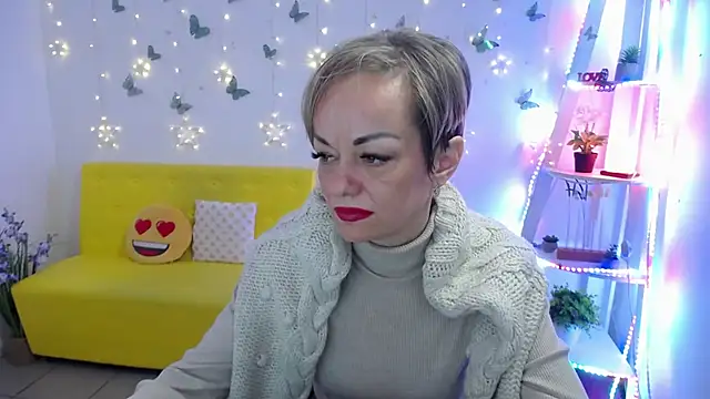 Show modela NikaMayu na web-kameri