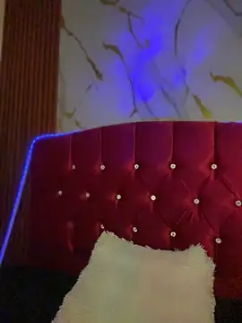 angellique_22 Adlı Modelin Canlı XXX Sohbeti