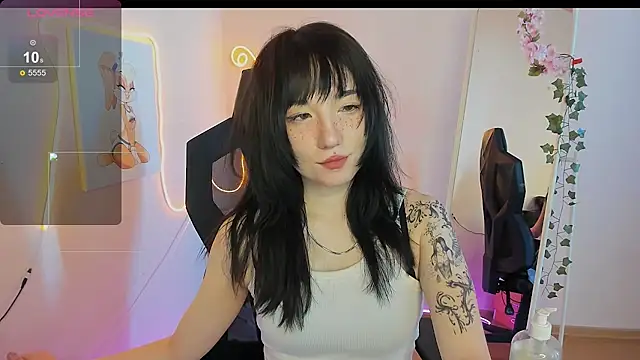 AliceeinWonderlanddd Adlı Modelin Canlı XXX Sohbeti
