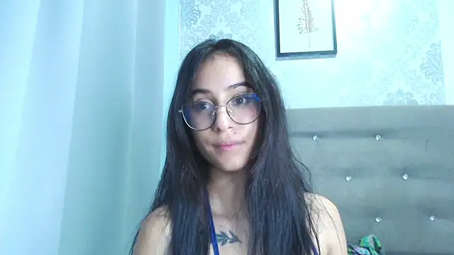 Alana_Martinez_ Adlı Modelin Canlı XXX Sohbeti